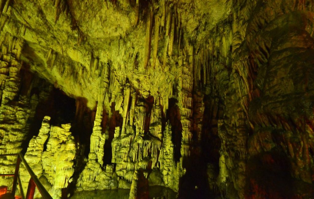 lssithi plateau caves 3 1300x827